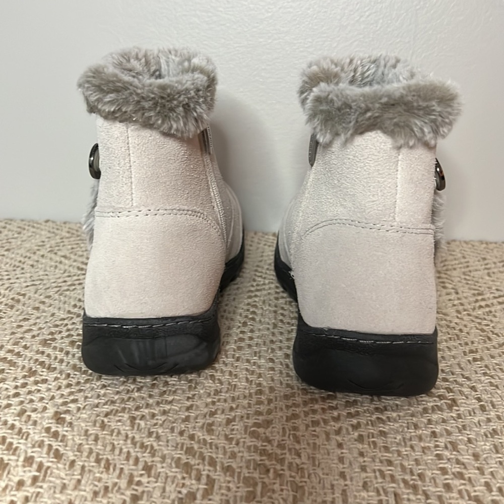 NWOT Khombu Tan Leather Suede and Faux Fur Trimmed Winter Boots. Size 9M - Picture 3 of 5